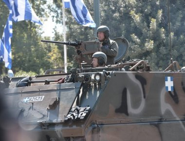 Ελληνικές Ένοπλες Δυνάμεις: Η παρέλαση που δεν δείχνει ποτέ η τηλεόραση (βίντεο)